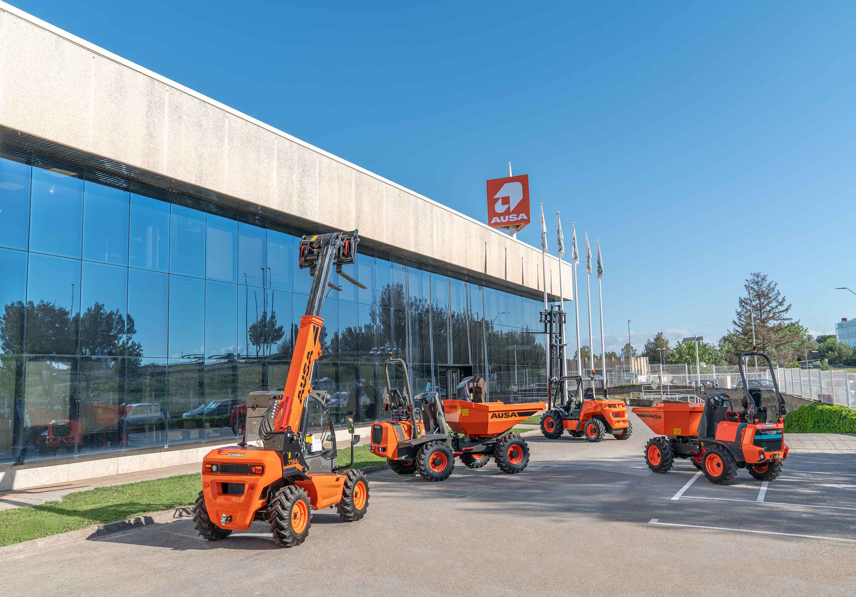 JLG's Parent Company Oshkosh Corporation to Acquire AUSA
