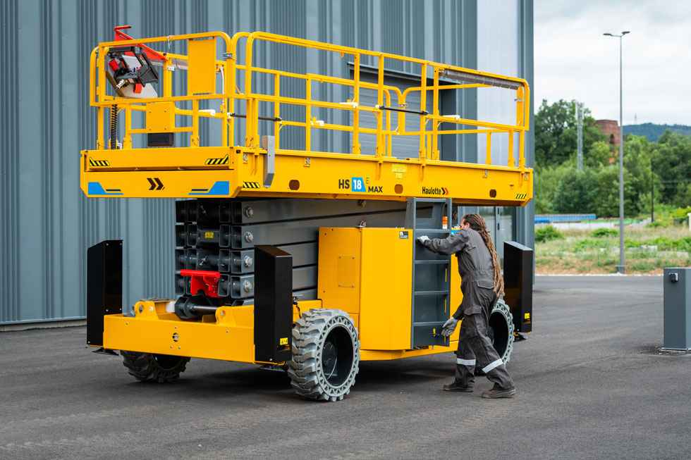 Haulotte Launches HS18 E MAX Electric Rough-Terrain Scissor Lift