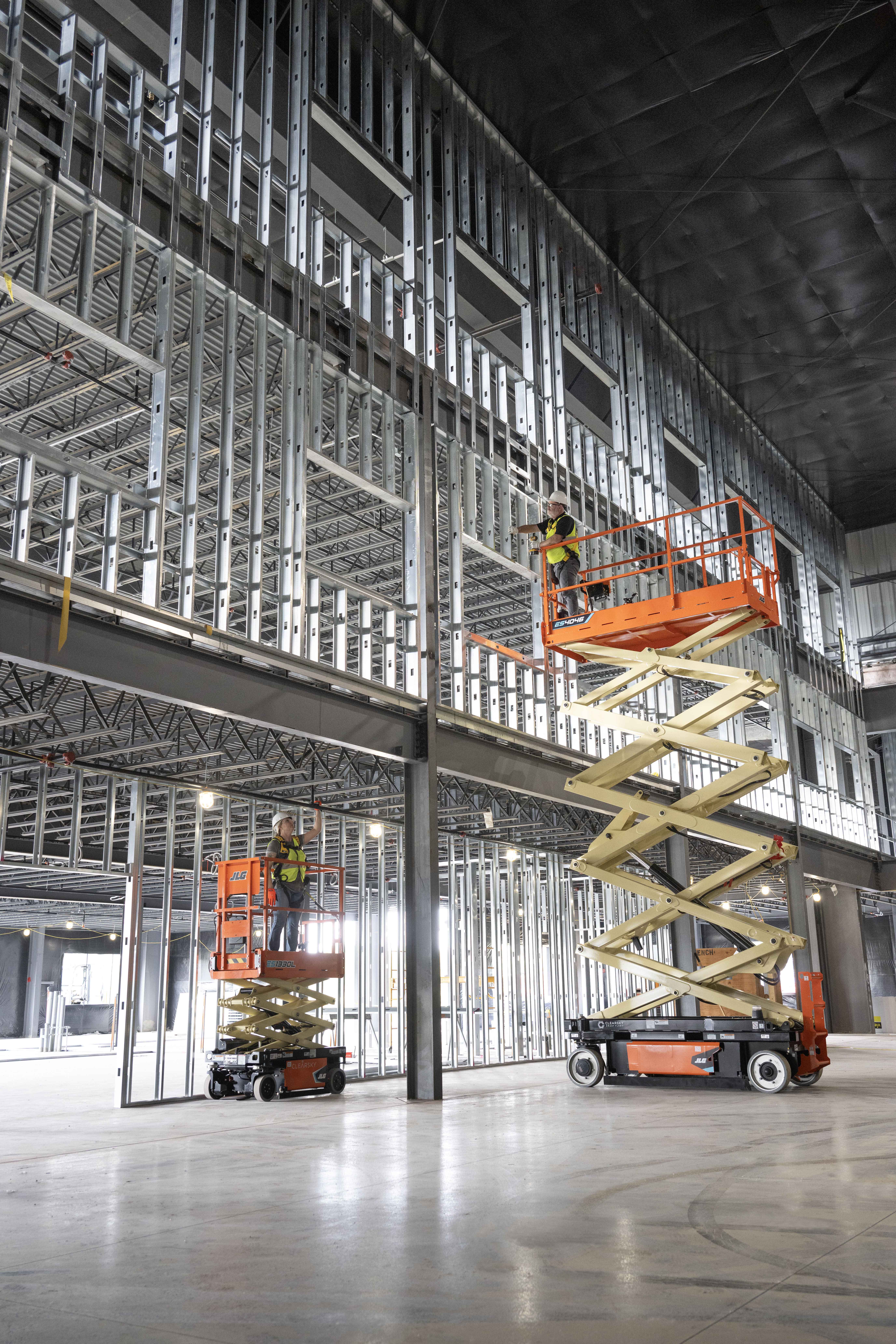 JLG Adds New Features for Electric Scissor Lifts, Vertical Lifts and Stock Picker