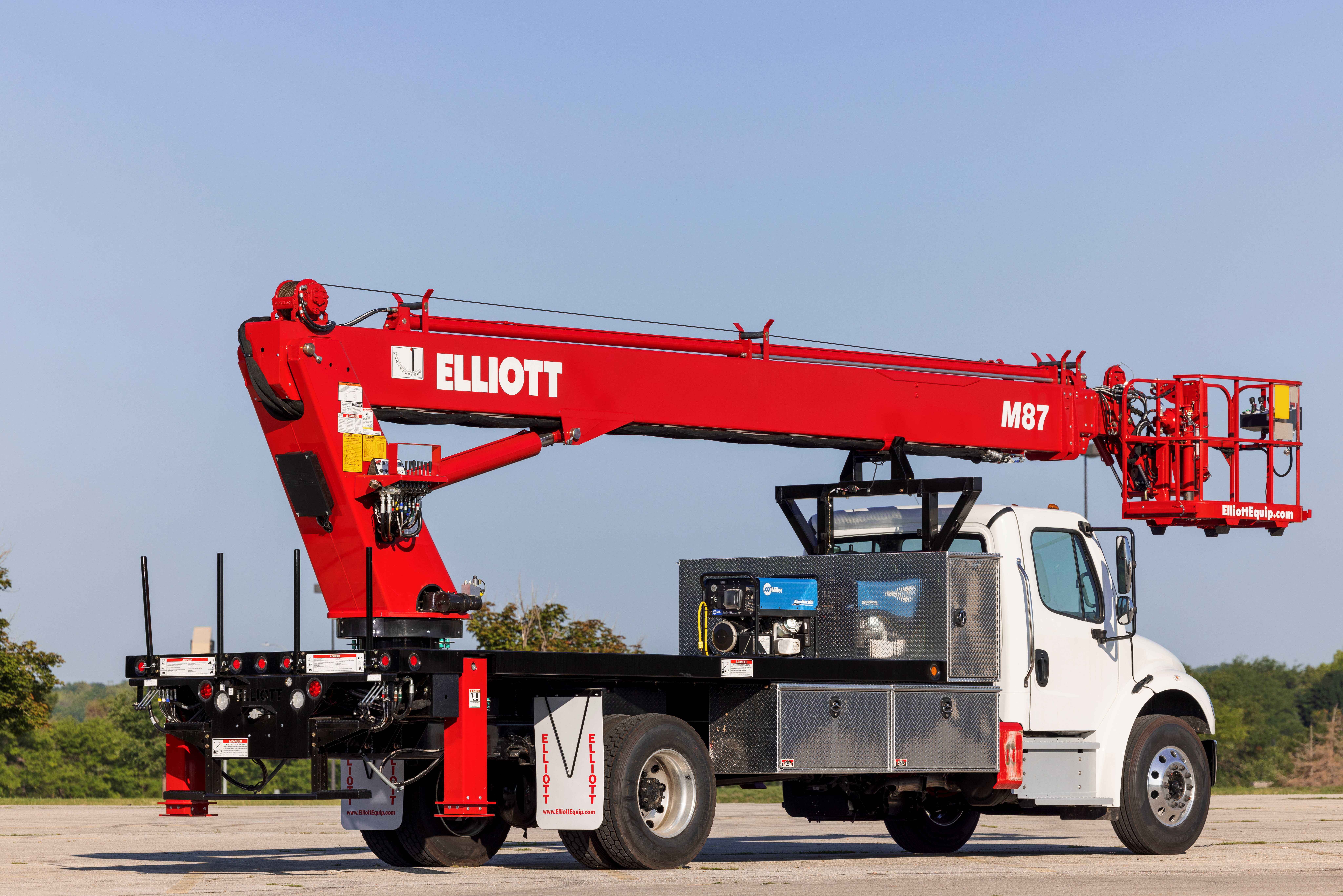 The Elliott M87: Revolutionizing Aerial Work Platforms With Non-CDL Accessibility and Customization