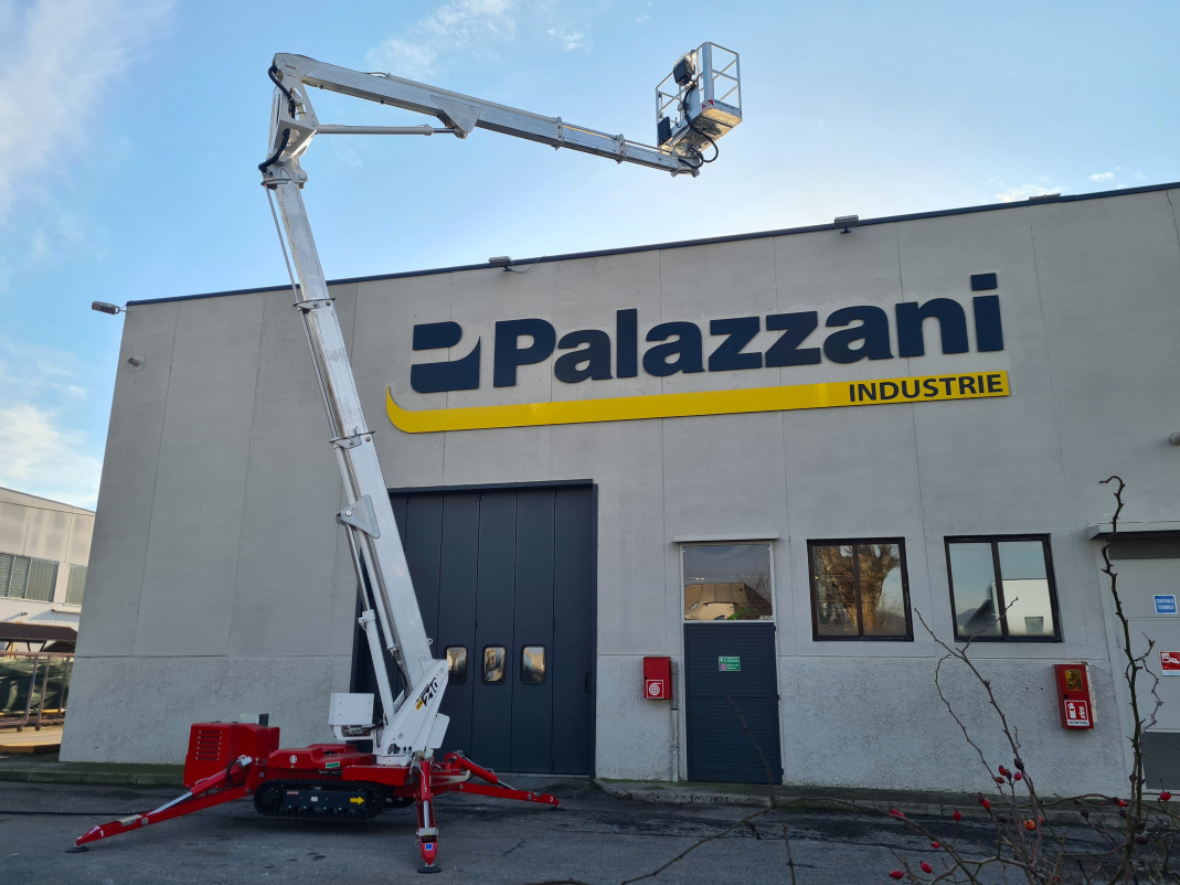 Palazzani Industrie Launches New Spider Lift TZX 210