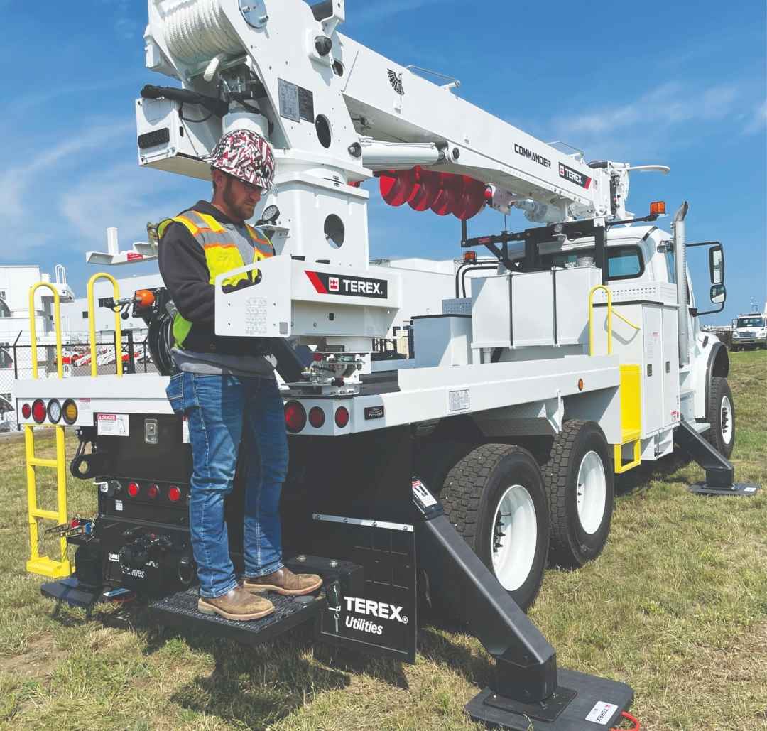 Terrex digger derricks