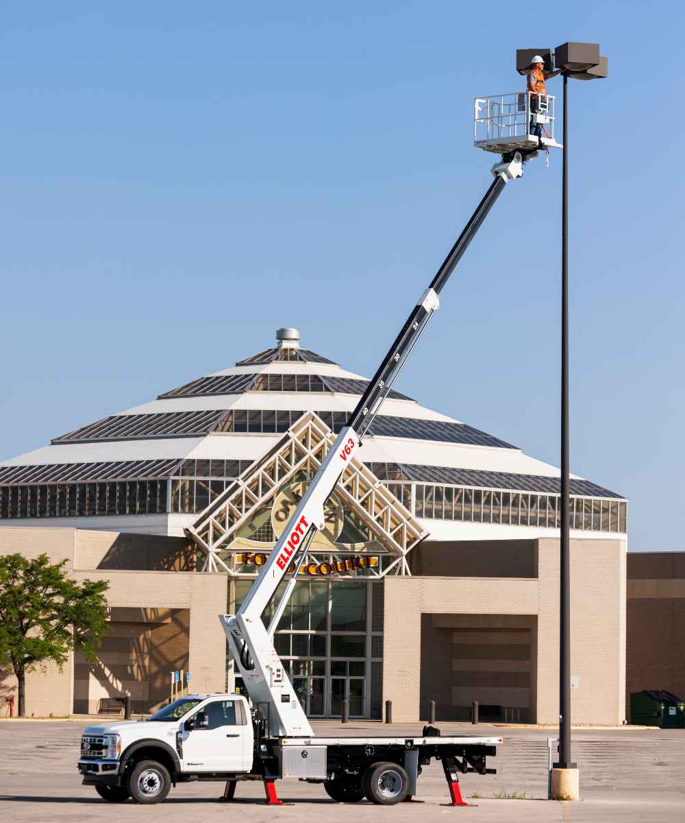 Maximizing Efficiency and Uptime with Elliott Equipment Company's Telescopic Aerial Work Platforms