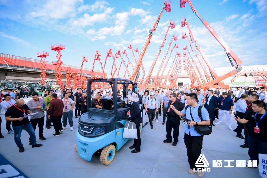 LGMG Global Customer Festival forklifts