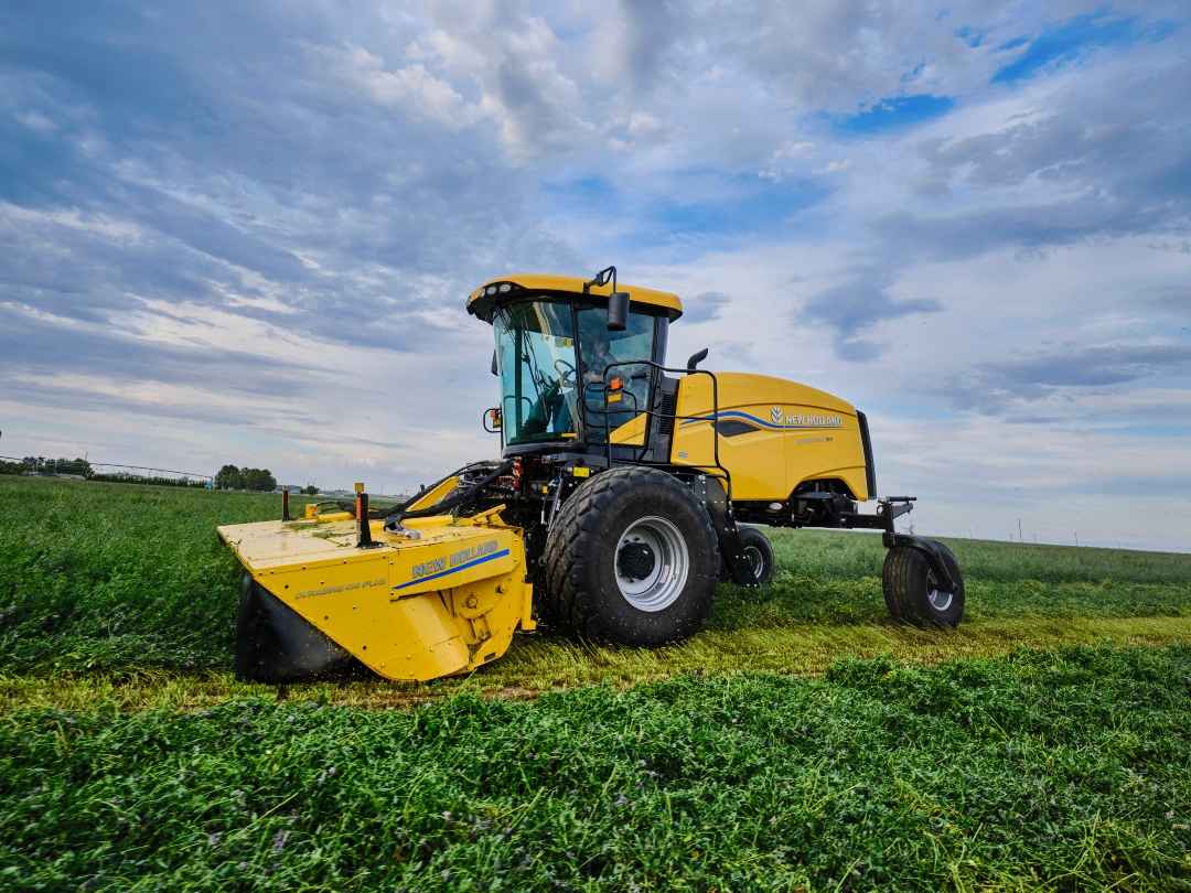 New Holland Introduces Speedrower 1 Series Windrowers for Hay and ...