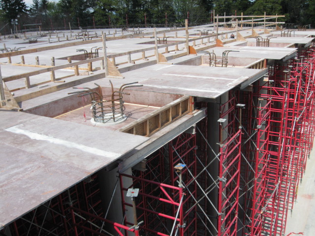 12,000 Shoring Frames and Beams Get the Job Done on Reservoir Project