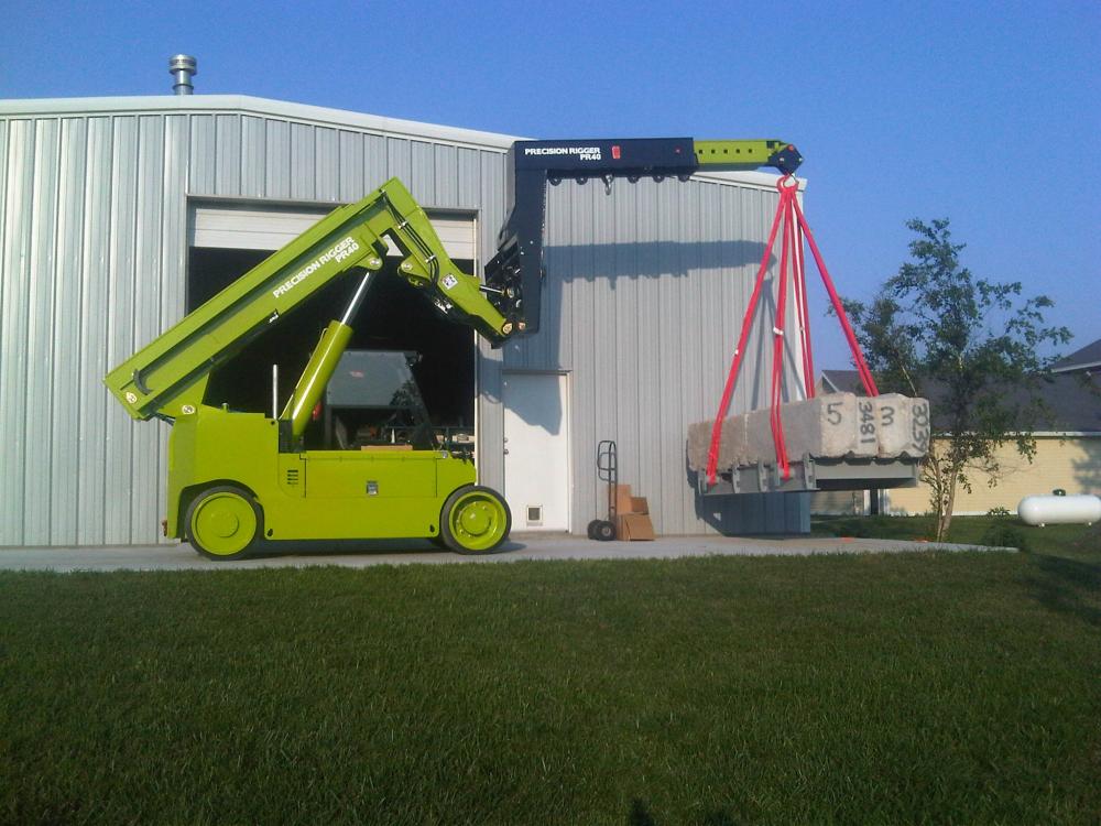 Bluestem Introduces Industrial Rigging Telehandler