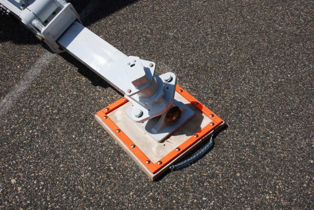 Altec Unveils Tough New Tracked Lift