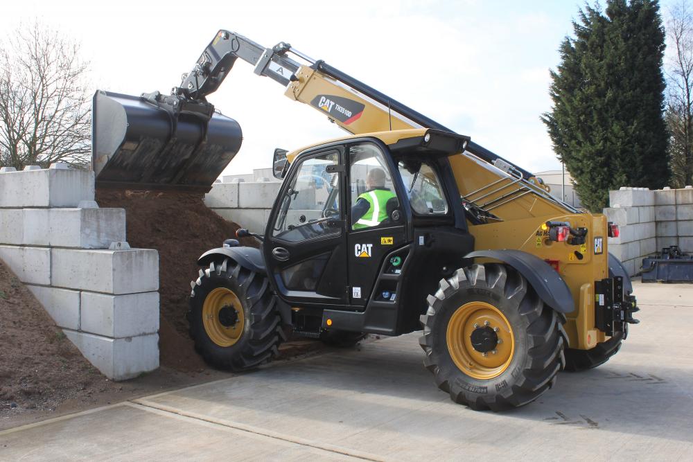 Cat's Compact, Versatile New TH3510D Telehandler Lifts 7,700 Lbs.