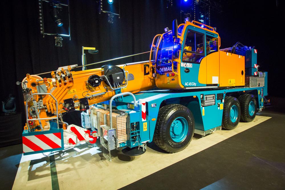 New DEMAG AC 45 City: Fits Everywhere