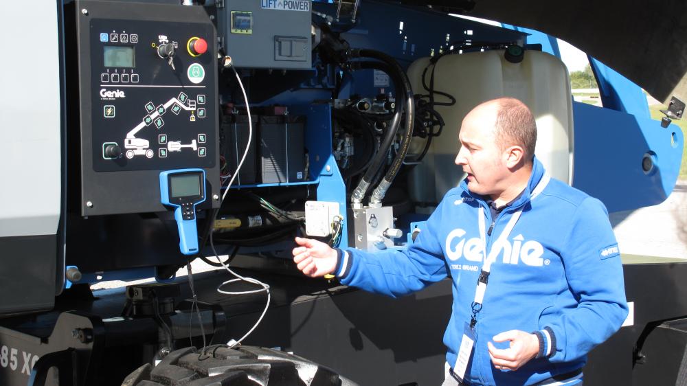 Genie Tech Pro Link Offers Equipment Diagnostics in the Palm of Your Hand