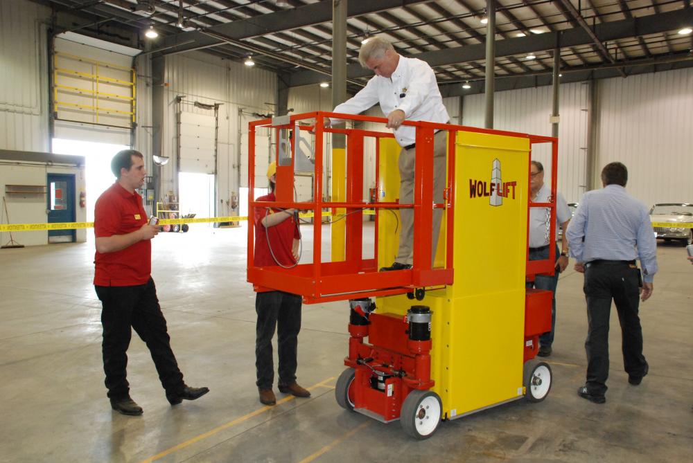Haessler's New Battery-Powered 19-ft. Lift is Compact, Quiet, and Stable.