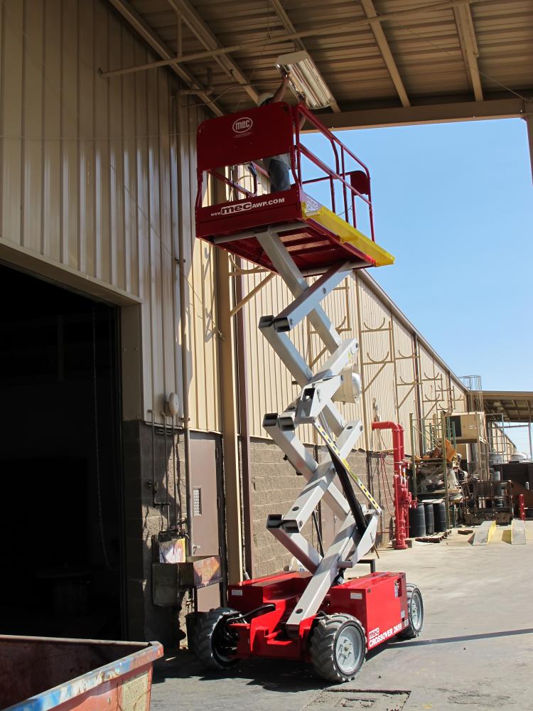 New Battery-Powered Rough-Terrain Scissor Lifts Recharge Appeal