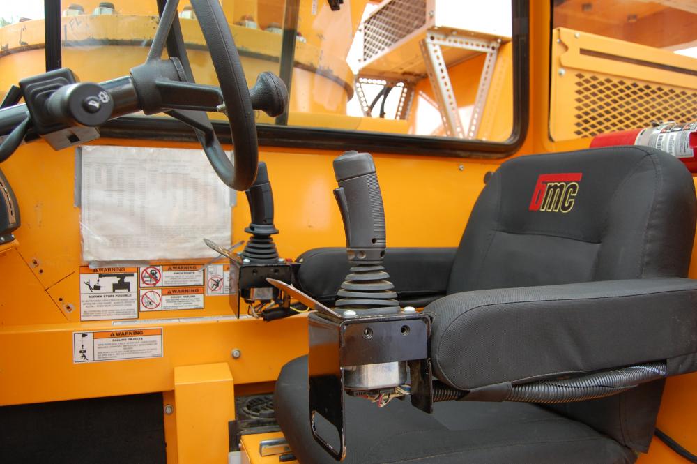 Broderson Delivers 10,000th Crane