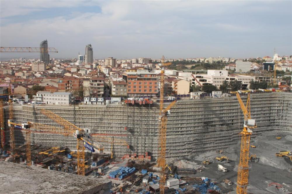 Alimak Hoists Provide Access to Istanbul Mega Development