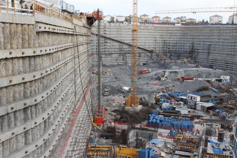 Alimak Hoists Provide Access to Istanbul Mega Development
