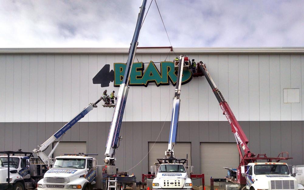 Truck-Mounted Aerial Lifts Find Work Outside Utilities