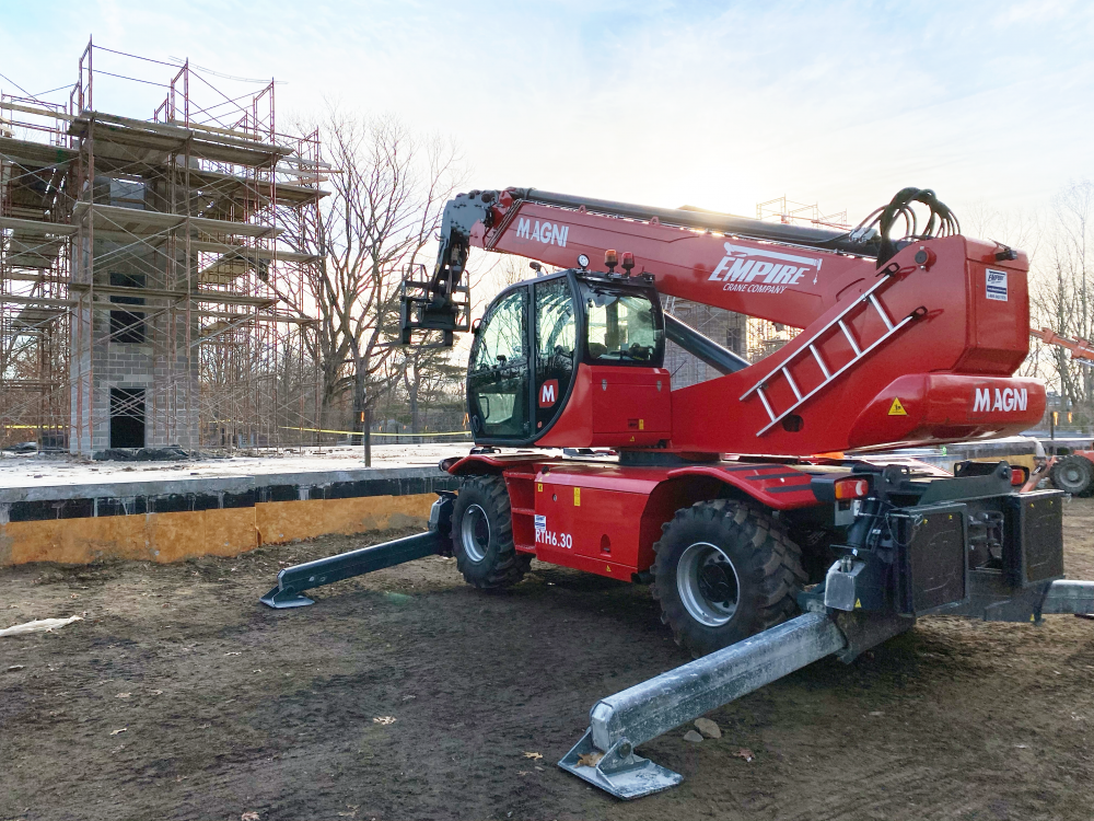 Empire Crane Adds 15 More Magni Rotating Telehandlers to Fleet