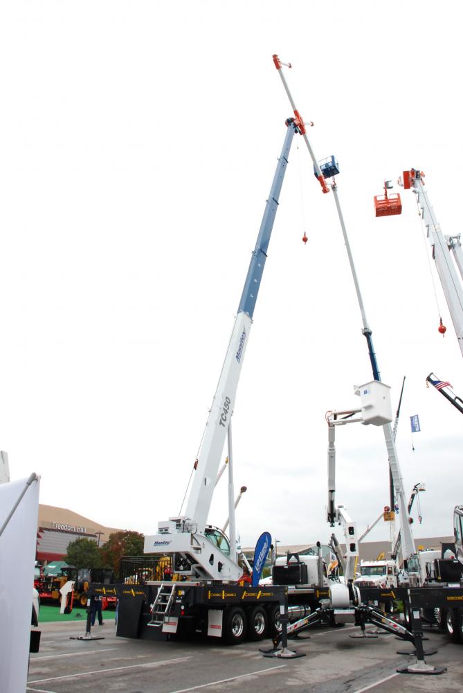 ICUEE Exhibits Chock Full of New and Updated Equipment