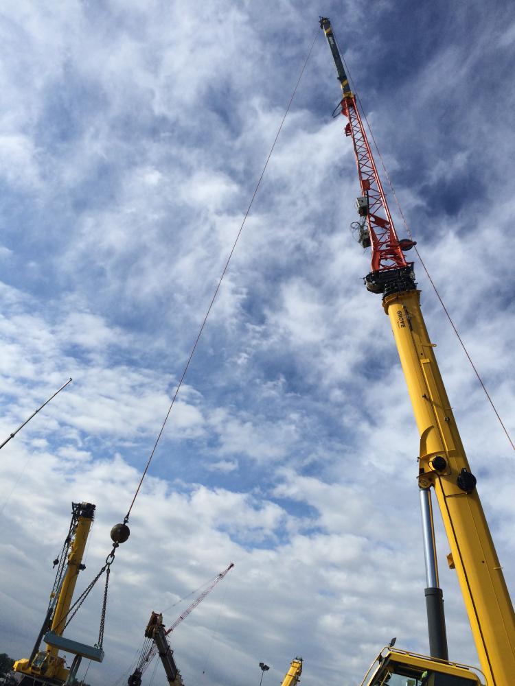 Manitowoc's New Composite Stinger Harnesses Power of "Light"