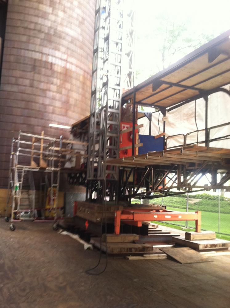 Innovative Mast Climber Solution Tackles Complex High-Rise Glazing Project