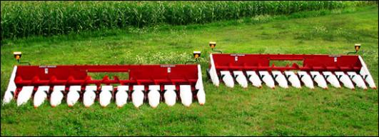 Calmer Corn Heads’ 12-inch Row Corn Head at Boone Farm Progress Show ...