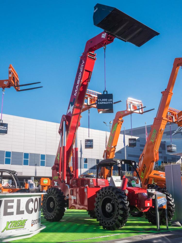 Xtreme Manufacturing Unvieled Four New or Improved Telehandlers at World of Concrete