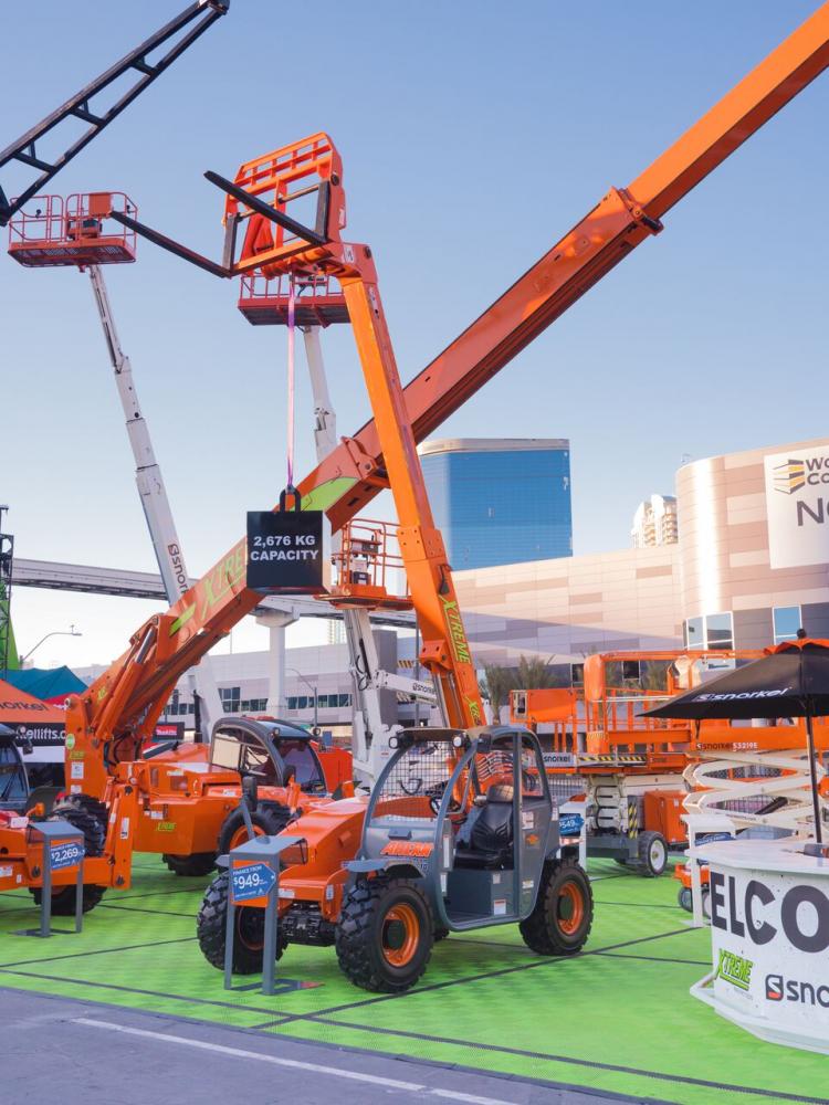 Xtreme Manufacturing Unvieled Four New or Improved Telehandlers at World of Concrete